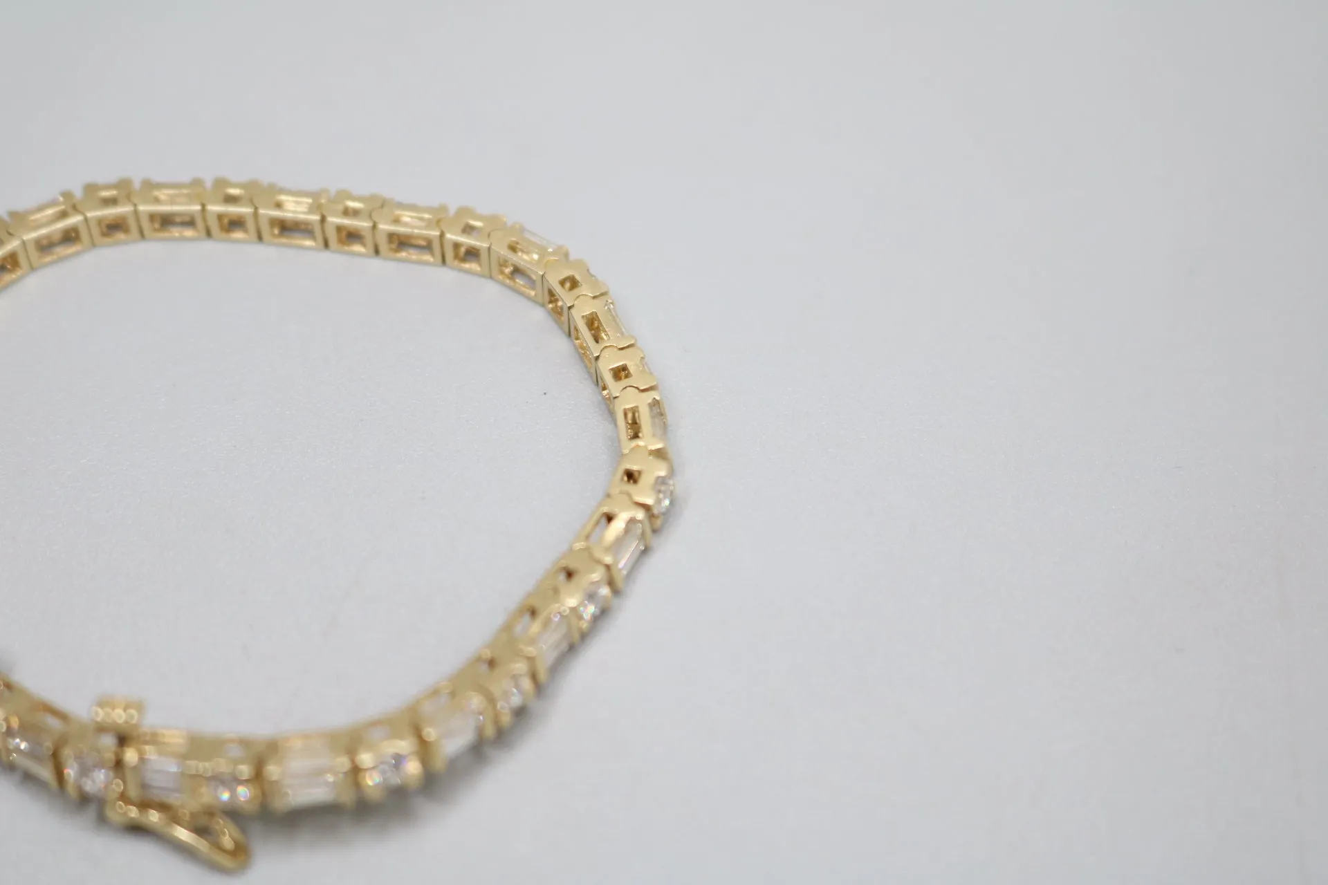 14K Yellow Gold Diamond Tennis Bracelet (3.78 CTW) (Local Pick-Up)