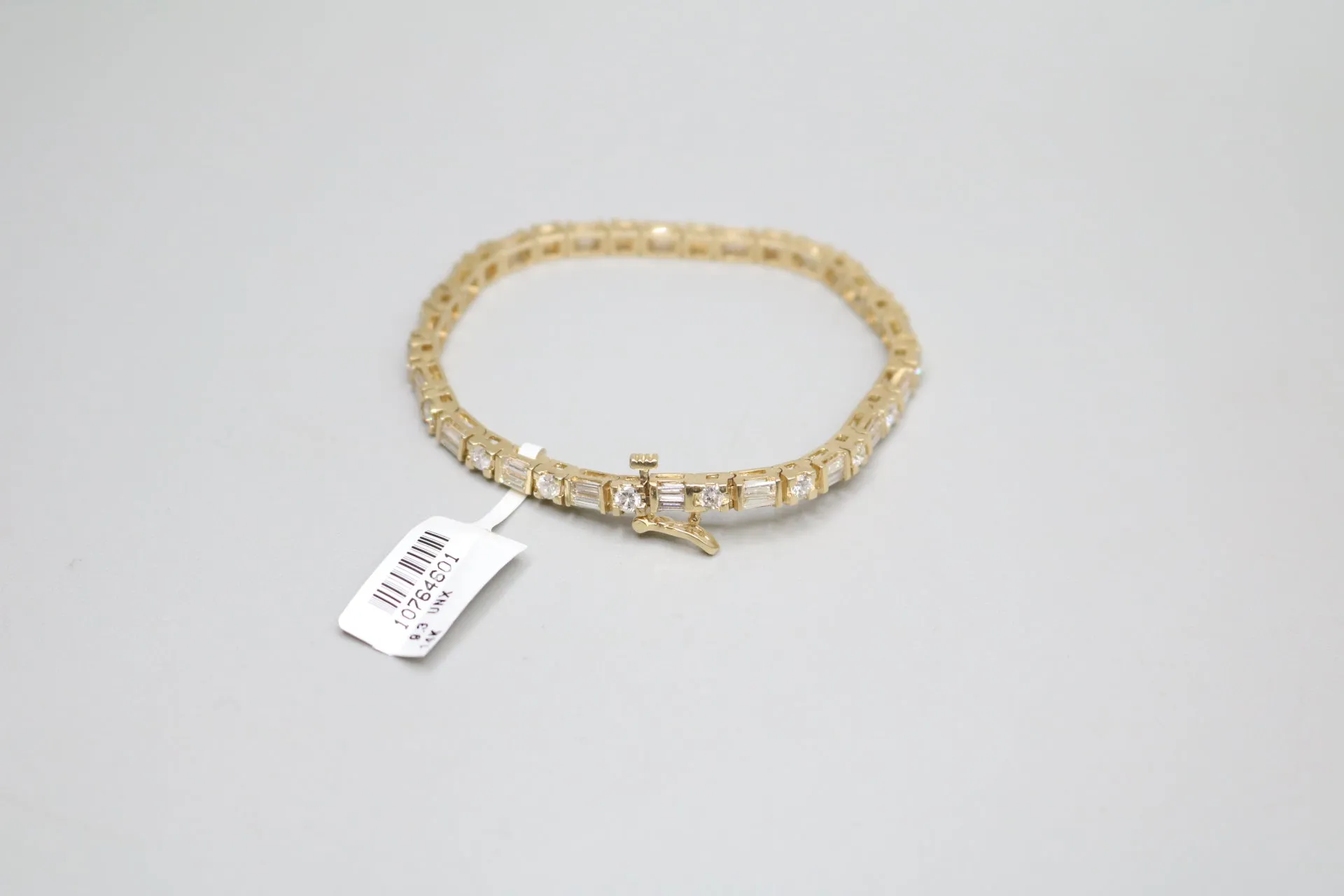 14K Yellow Gold Diamond Tennis Bracelet (3.78 CTW) (Local Pick-Up)