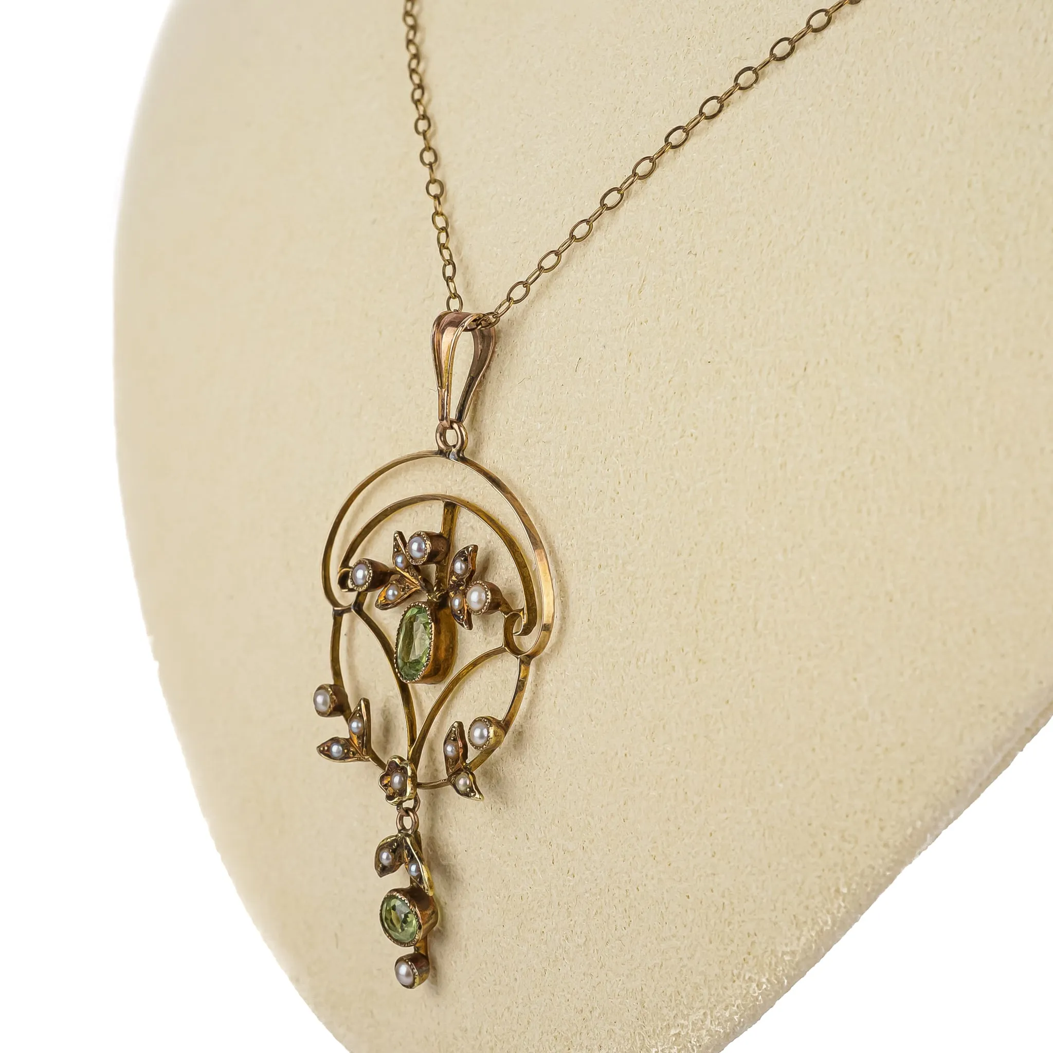 9K Yellow Gold Peridot Seed Pearl Pendant Necklace