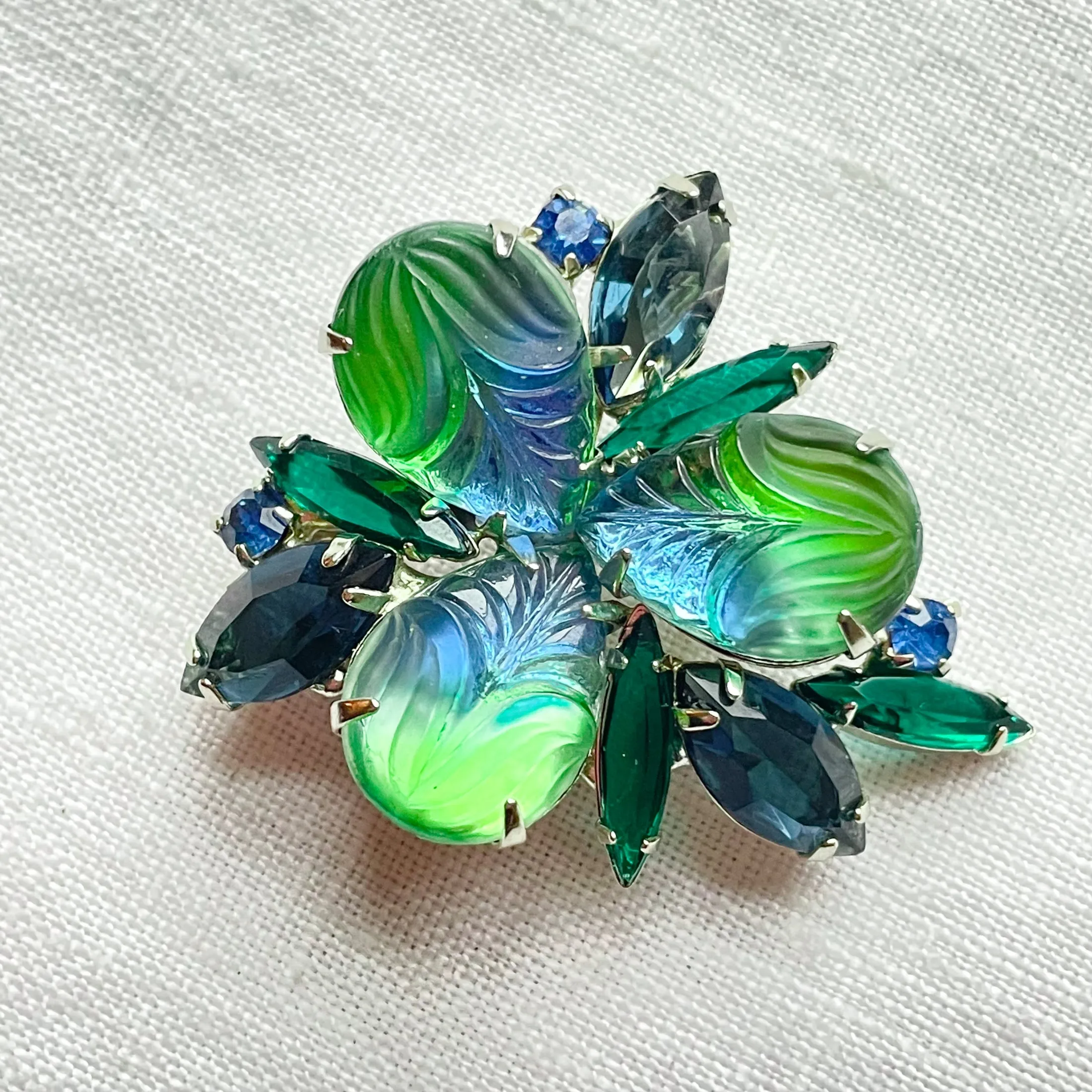 Beautiful Blue/Green Givre Art Glass Rhinestone Brooch