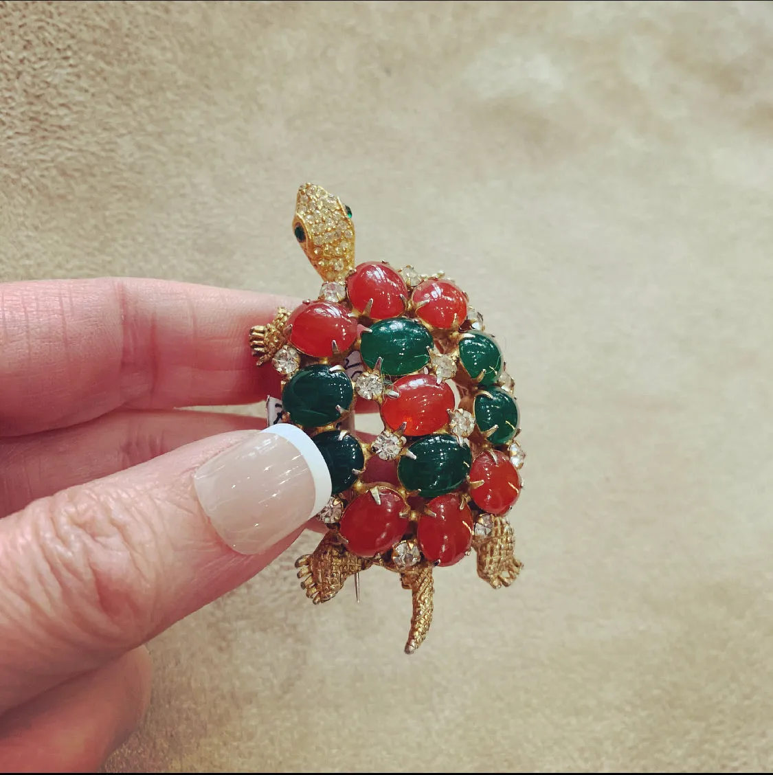 Brania Mimi Di N Vintage Gold Green Red Tortoise Brooch