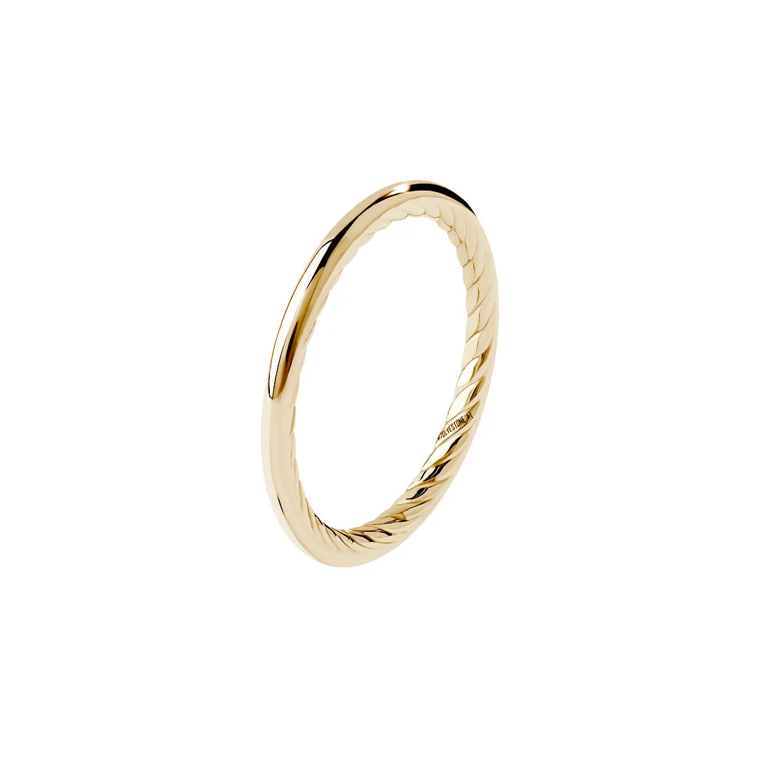 Inner Twist Ring in Gold