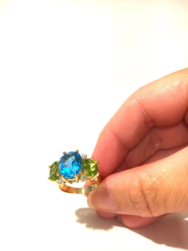 Large 18kt Yellow Gold GUM DROP™ Ring with Blue Topaz and Peridot