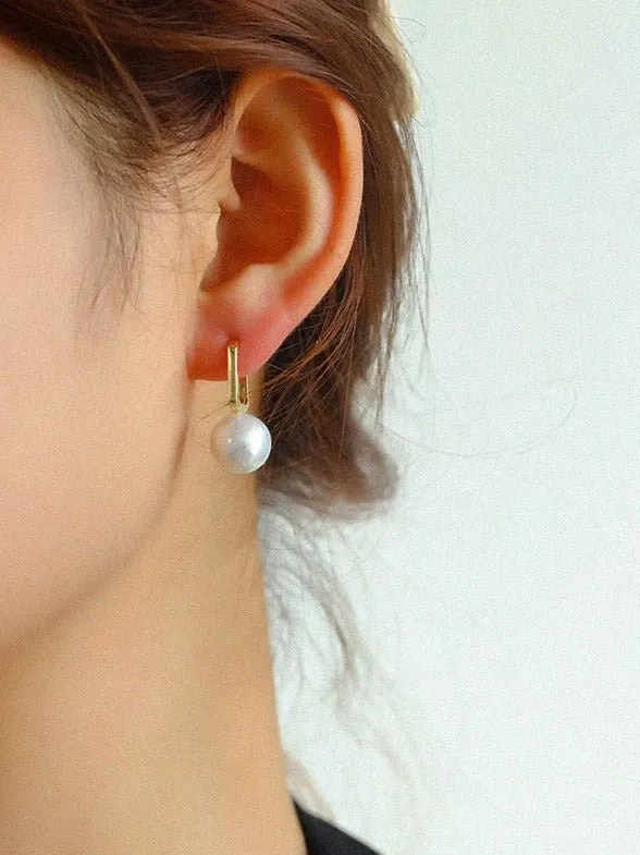 Round Baroque Pearl Square Hoops Earrings