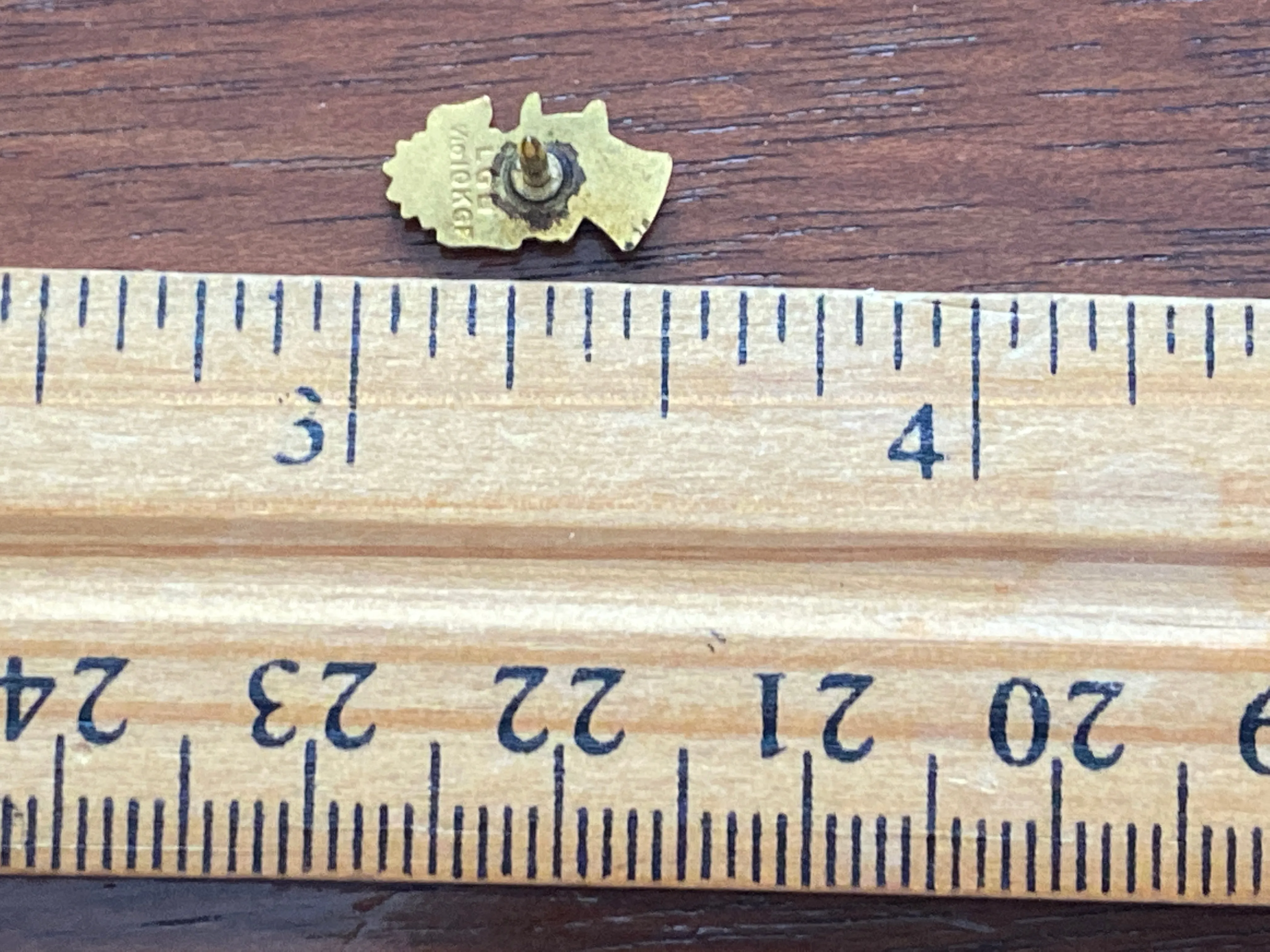 Vintage Gold Filled Ringmaster Tophat Pinback Marked